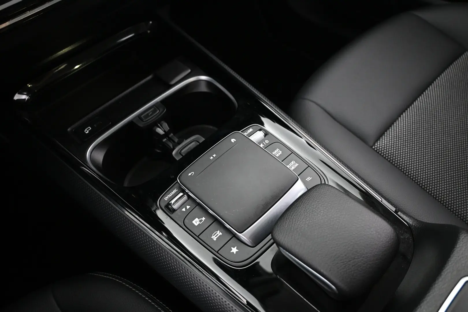 Car Image - KdnRJ8d7UCdiFDKsZ87TQ