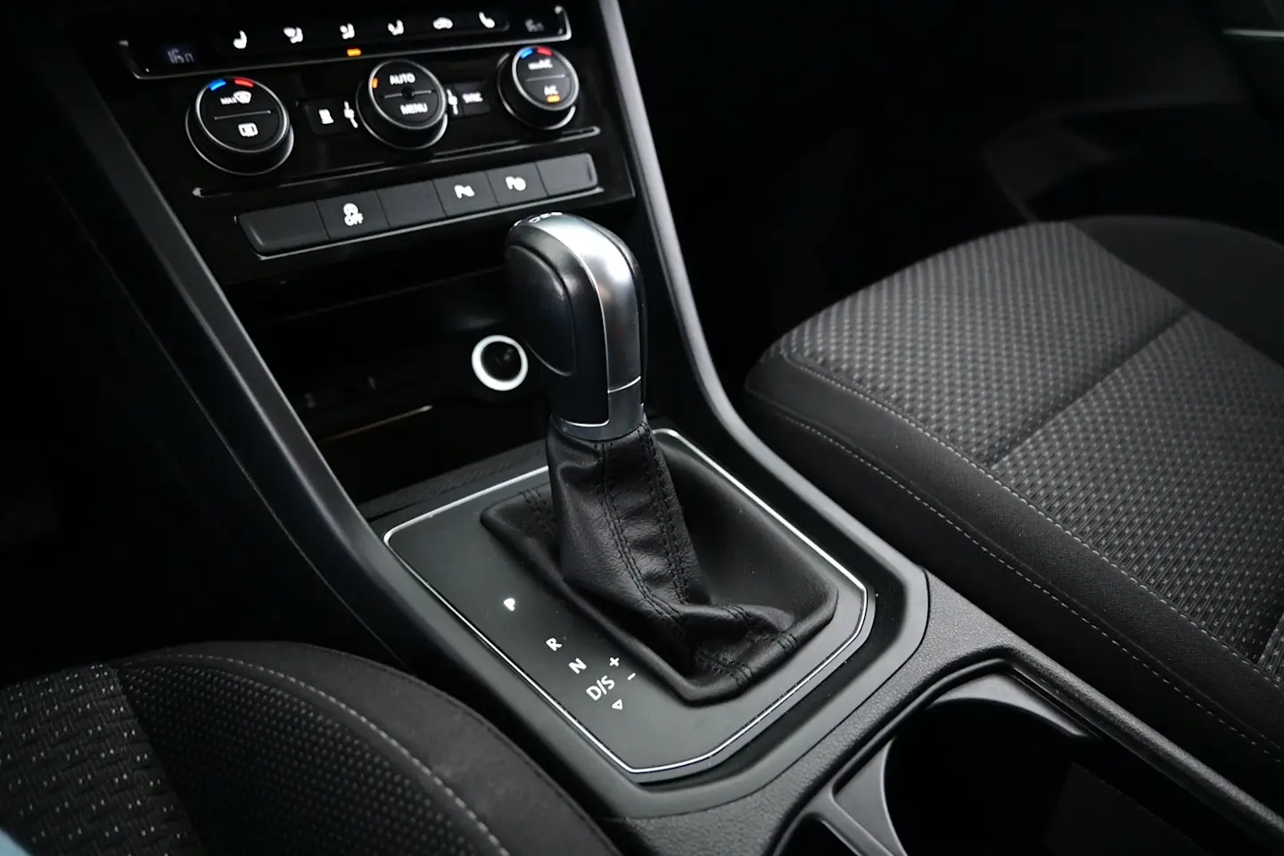 Car Image - 67aDIHMbC6c4mPPeZ5IgGn