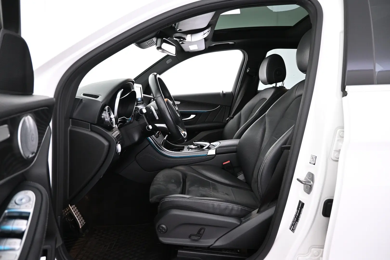 Car Image - 3FUEmJx42efdkaoLcJf4E6