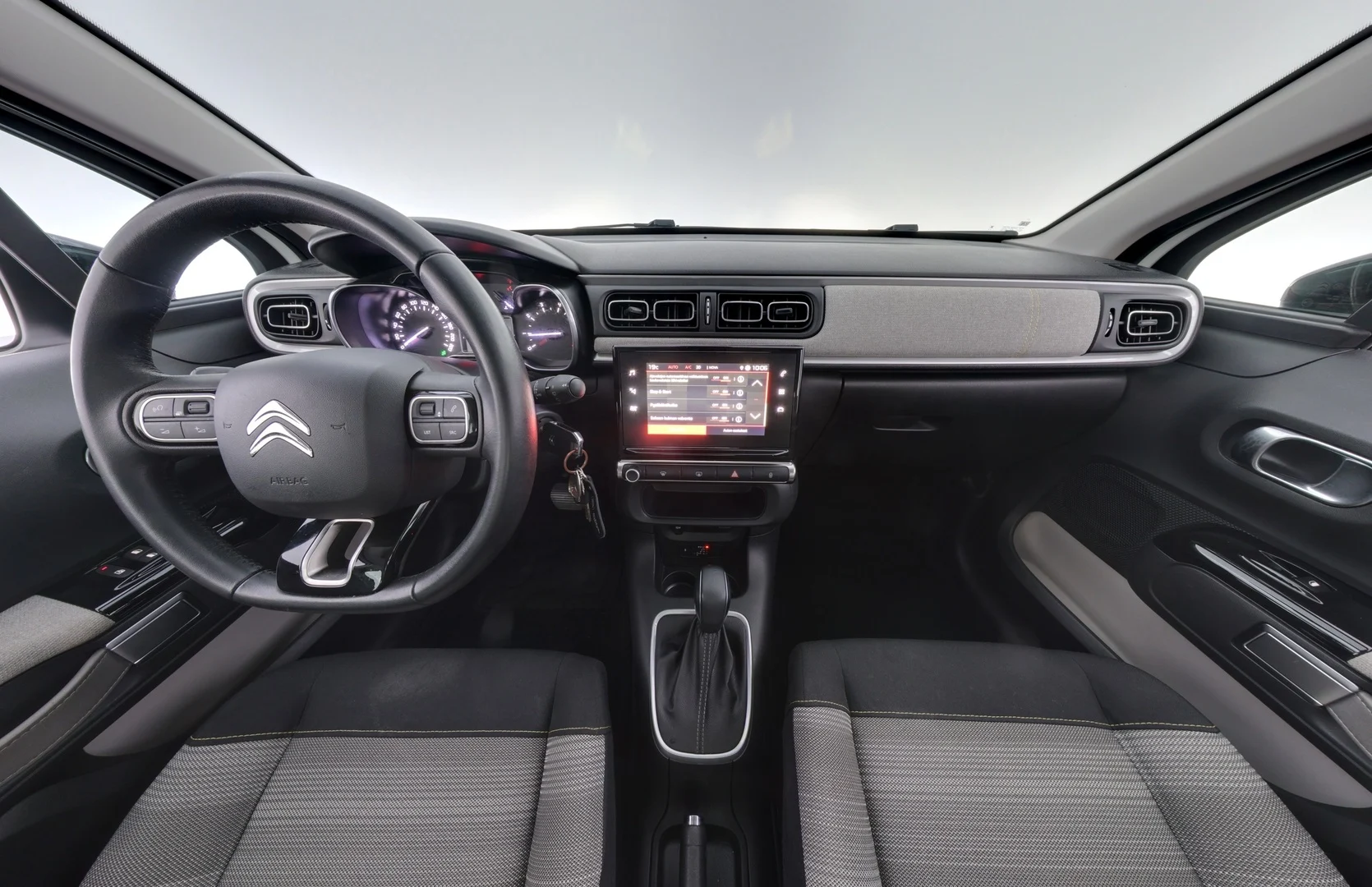 Car Image - 3szWca2g4XhDOVdSAhBeN6