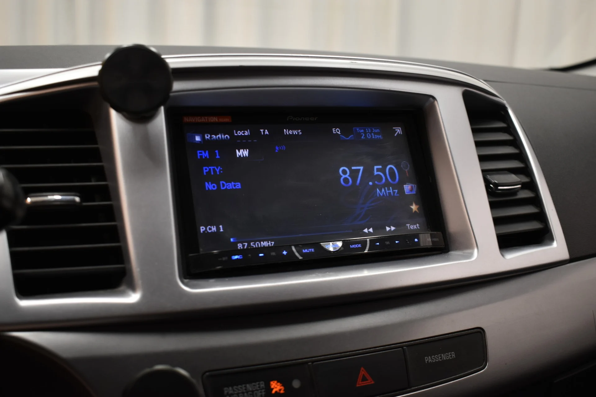 Car Image - uJ0i6eDA28ETAuI9pfutB