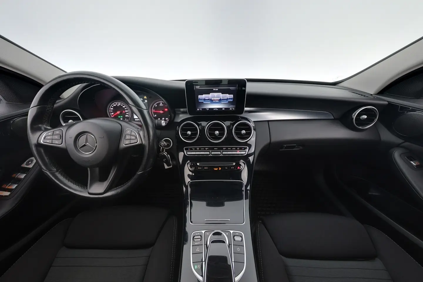 Car Image - 4KqVovLujRbjfX7Gs6iTWQ