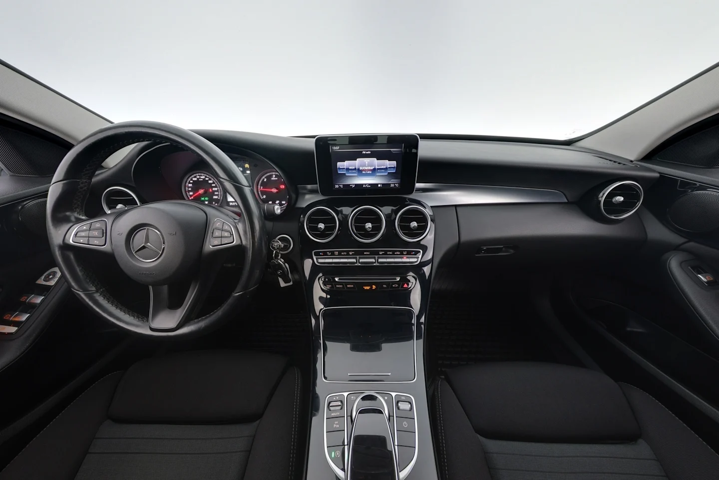 Car Image - 4KqVovLujRbjfX7Gs6iTWQ