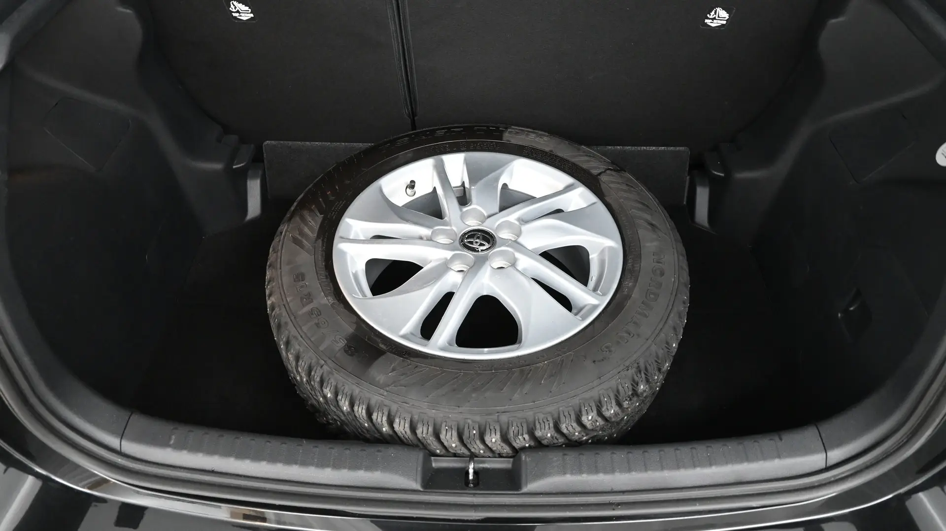 Car Image - 6M2bgWM2onKu3glve8bxPH