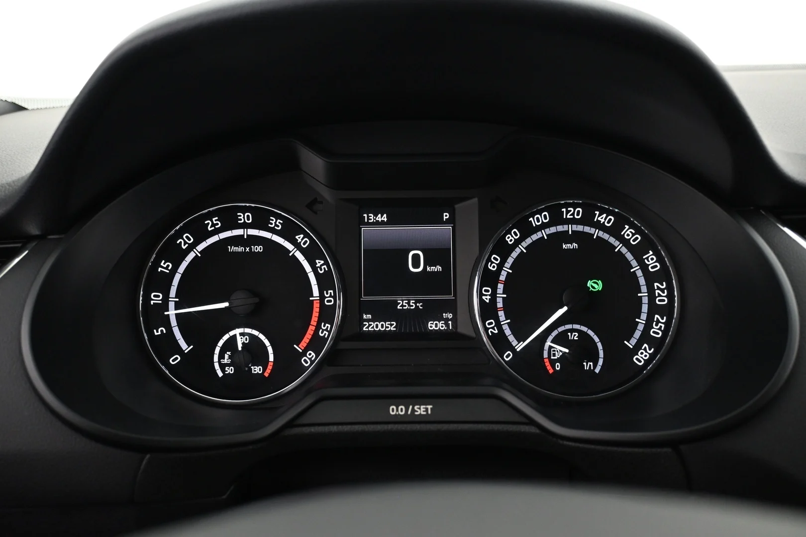 Car Image - 5FqOdjkRpViTDhv3EyY7Av
