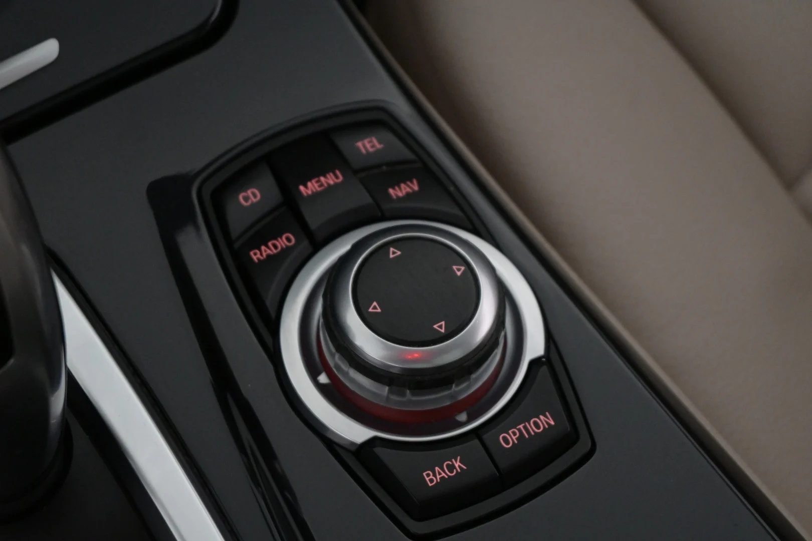Car Image - 2vZQOpOj3PuWNVumlomGQr