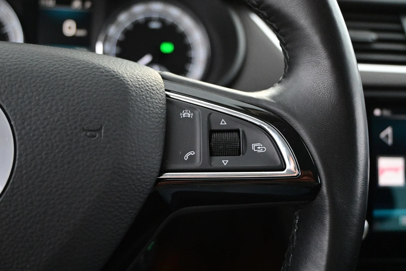 Car Image - 4RDkytuFahdTryGGTrkMdQ