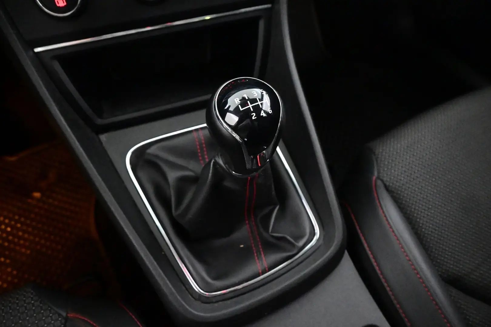 Car Image - 52UM5DxEID5j7e7HcePEcH