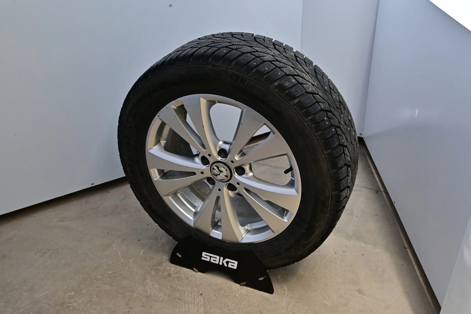 Car Image - 2p2JdEH6wMIfrdssndpD1Y