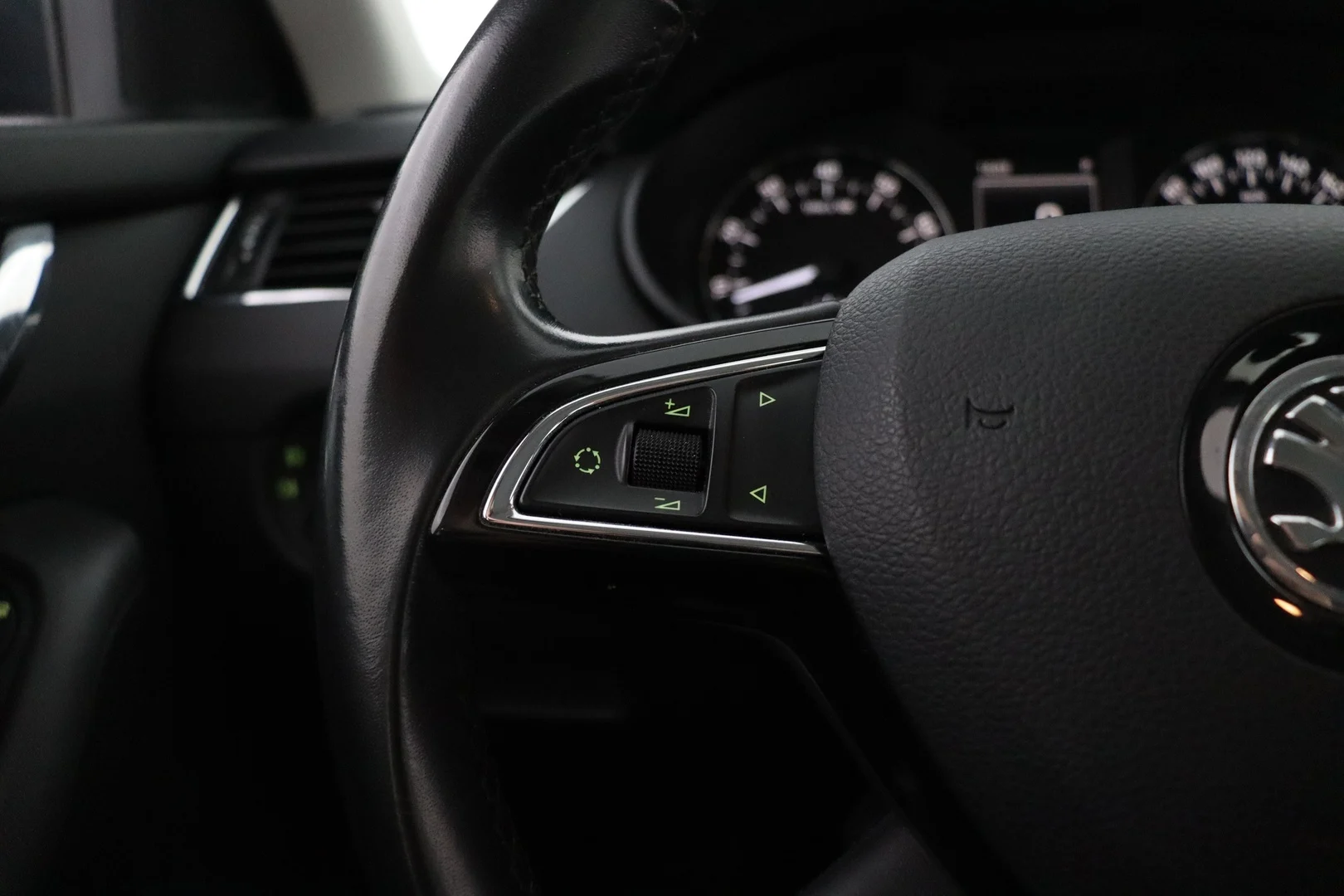 Car Image - 6576wZ1kye2zINsjOvgQw0
