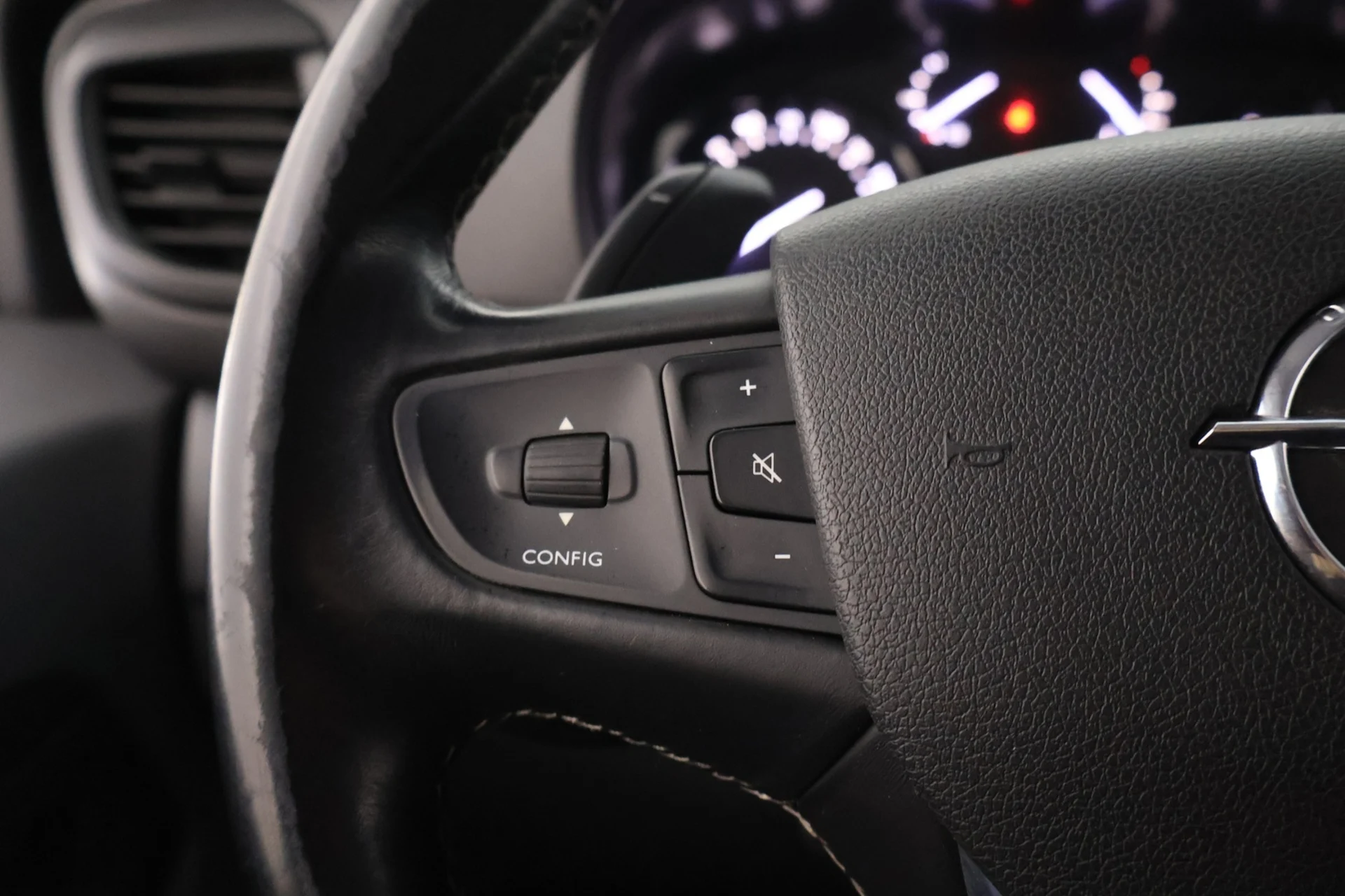 Car Image - liQJBSb5ch1MszkTW0sp0