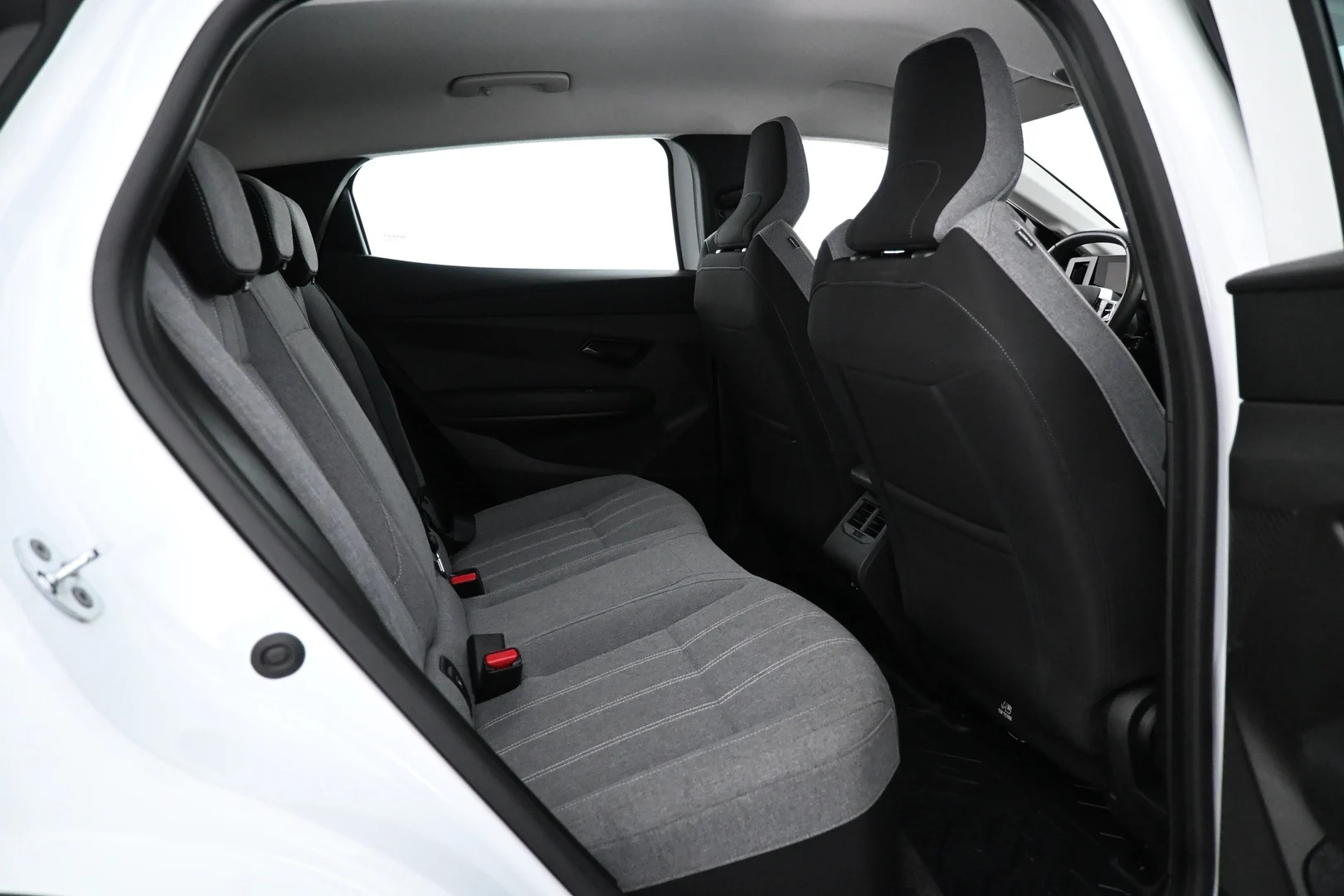 Car Image - 5ZmEXj9mIHNa2Bjp4QrRbp