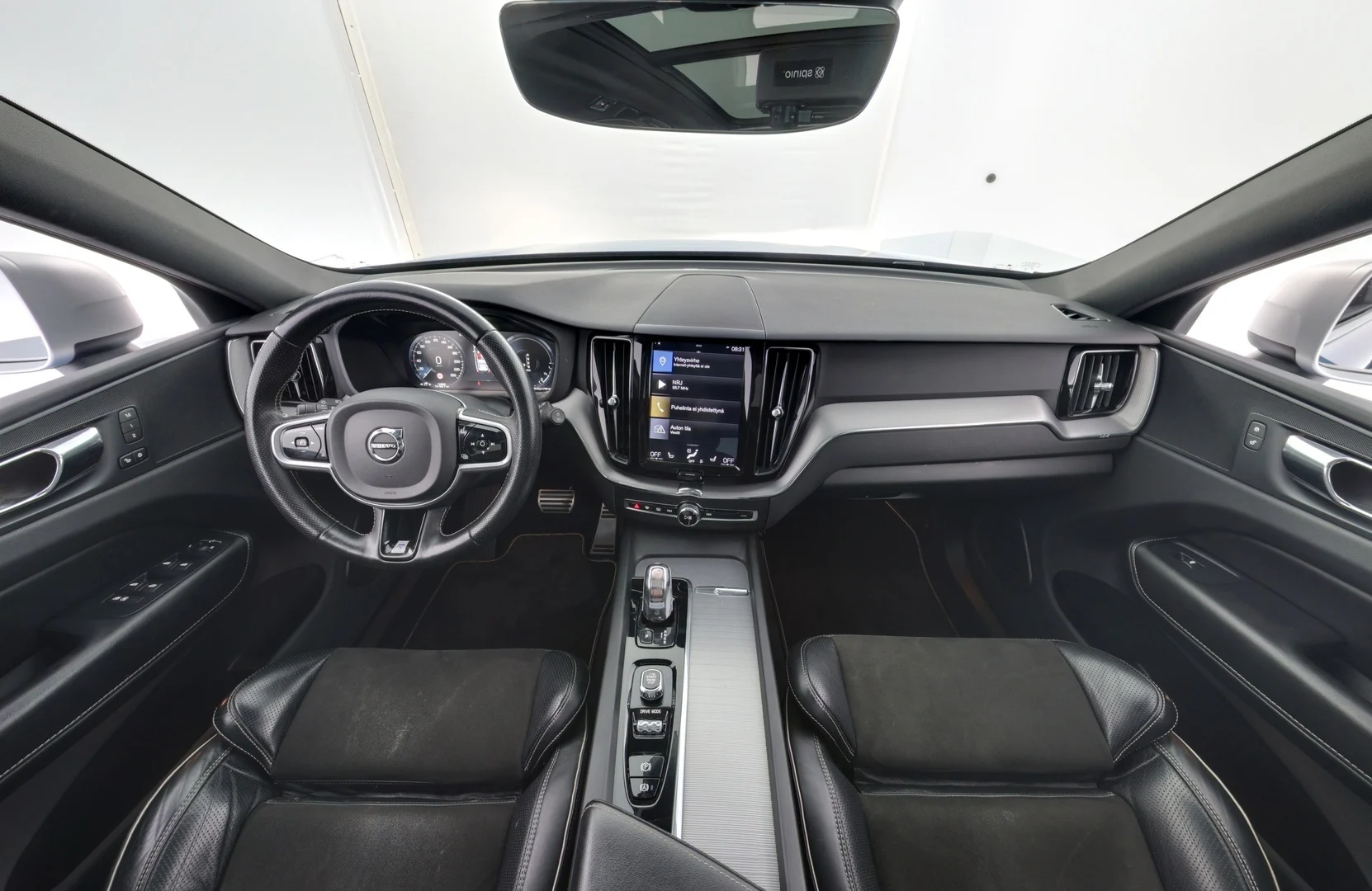 Car Image - 14n318GXdBDl7DXyebkJRJ