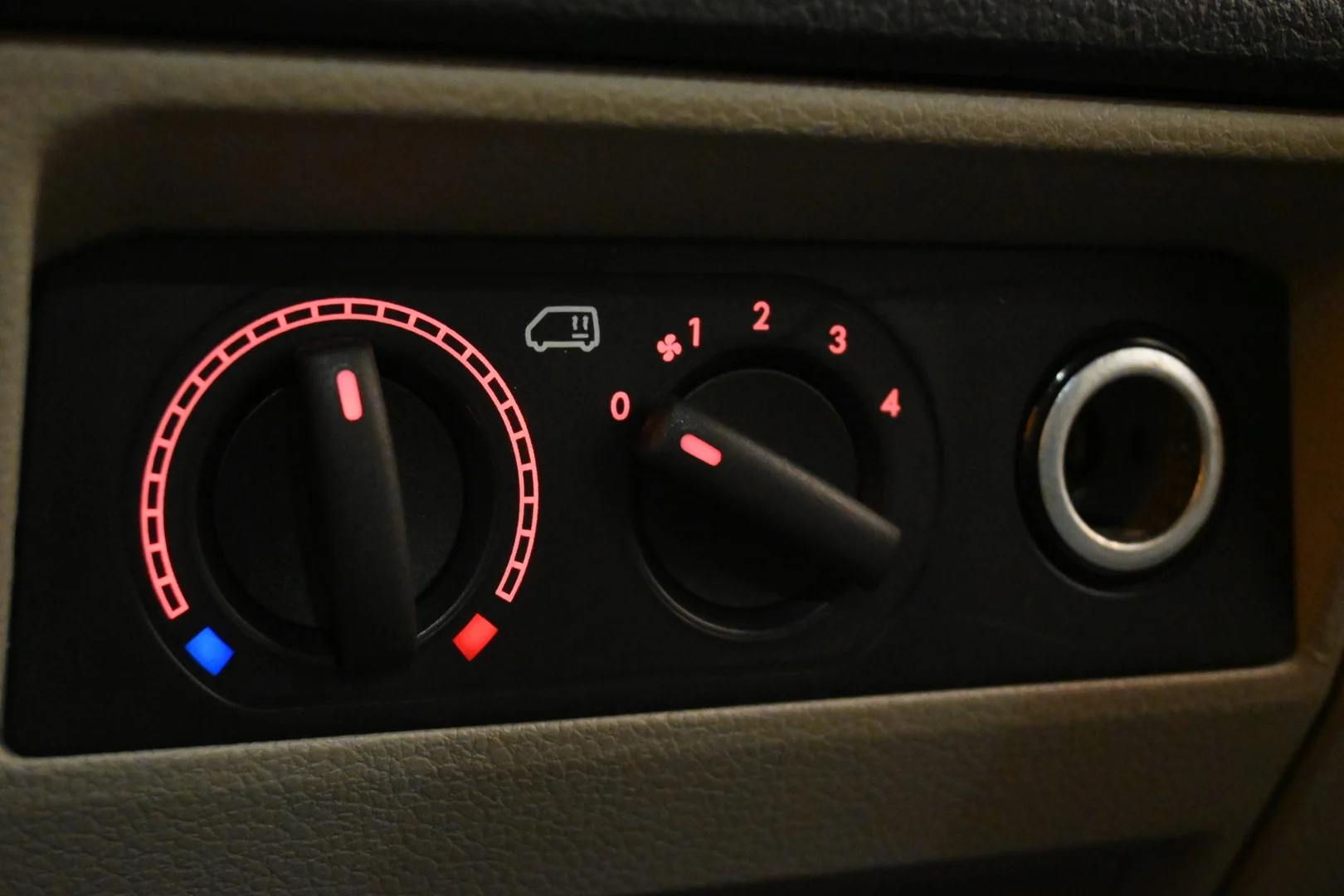 Car Image - 1Edraztgge8INnCCDYbMo8