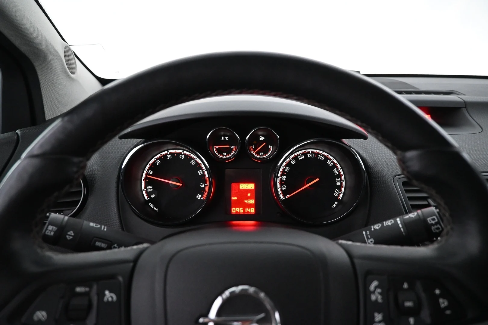 Car Image - 3ErD7zzcaAIS8fYoZ8IV4r