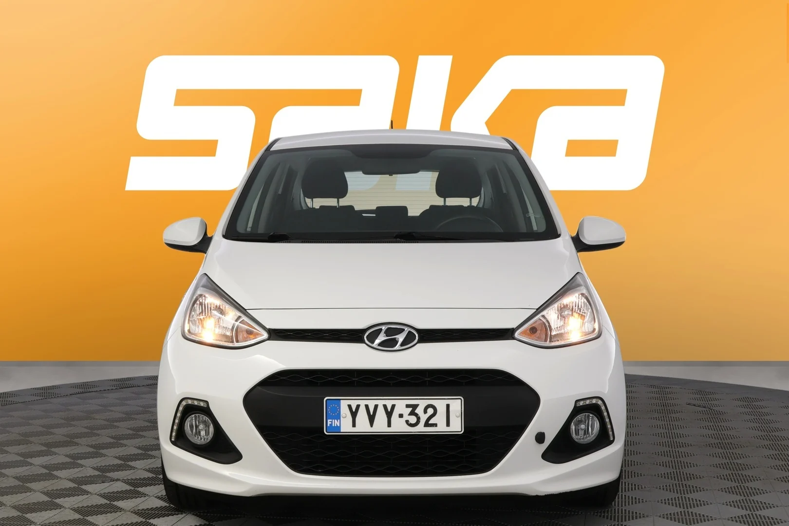 Car Image - 4i4YC0Y8LrvvXtry9yALWw