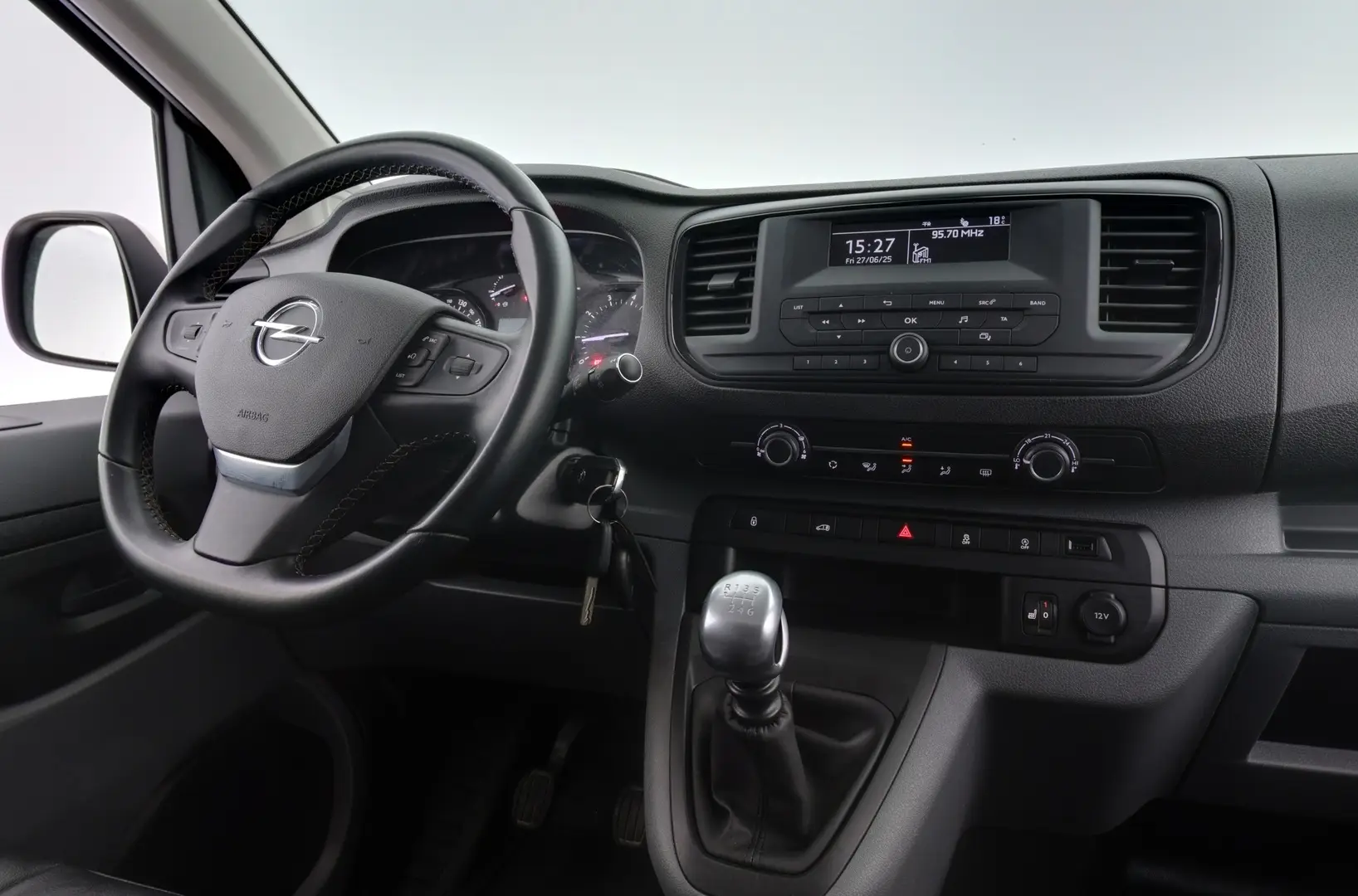 Car Image - 4QSk1RyLHogIOvRoVc9Cz6
