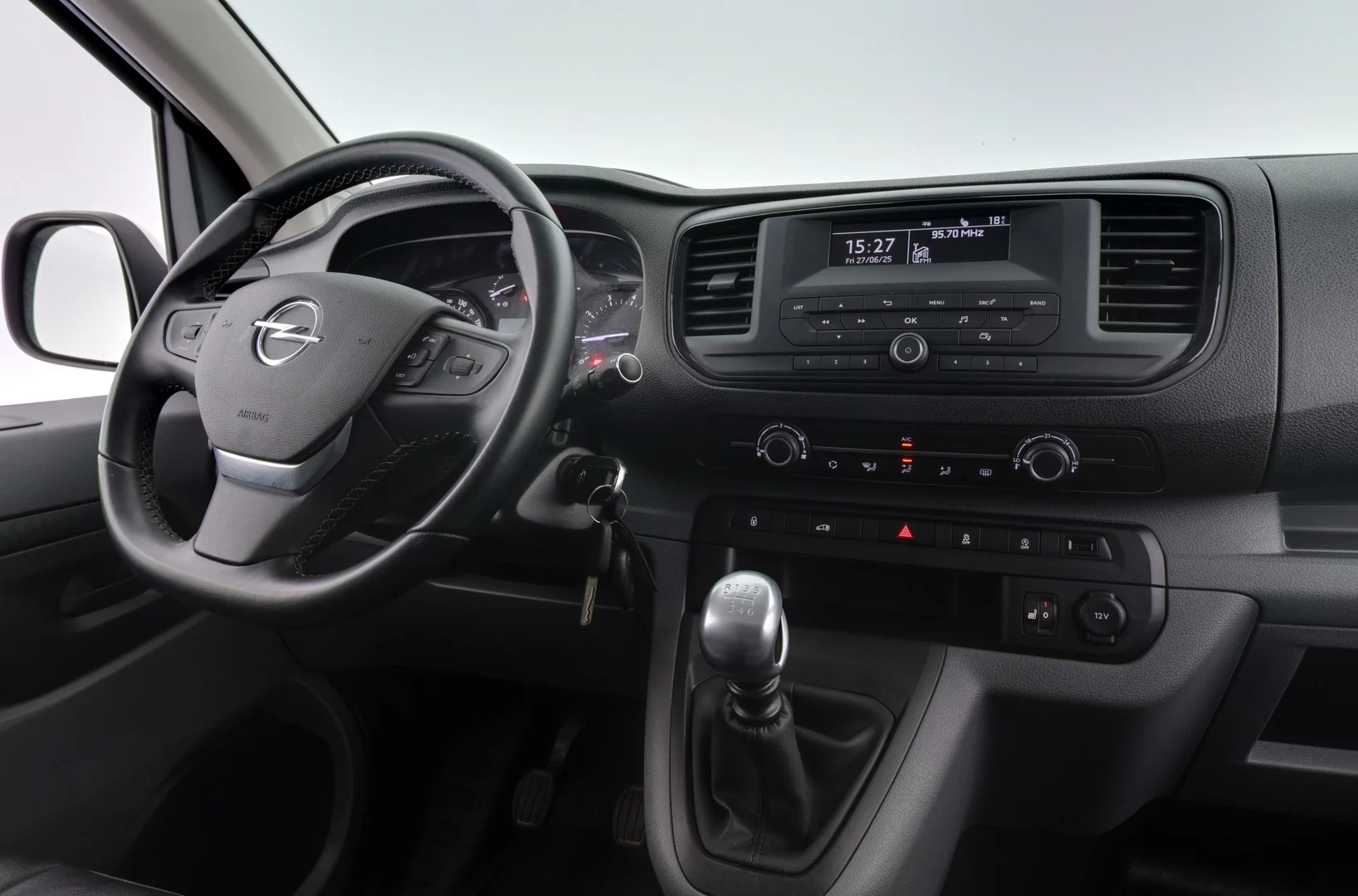 Car Image - 4QSk1RyLHogIOvRoVc9Cz6