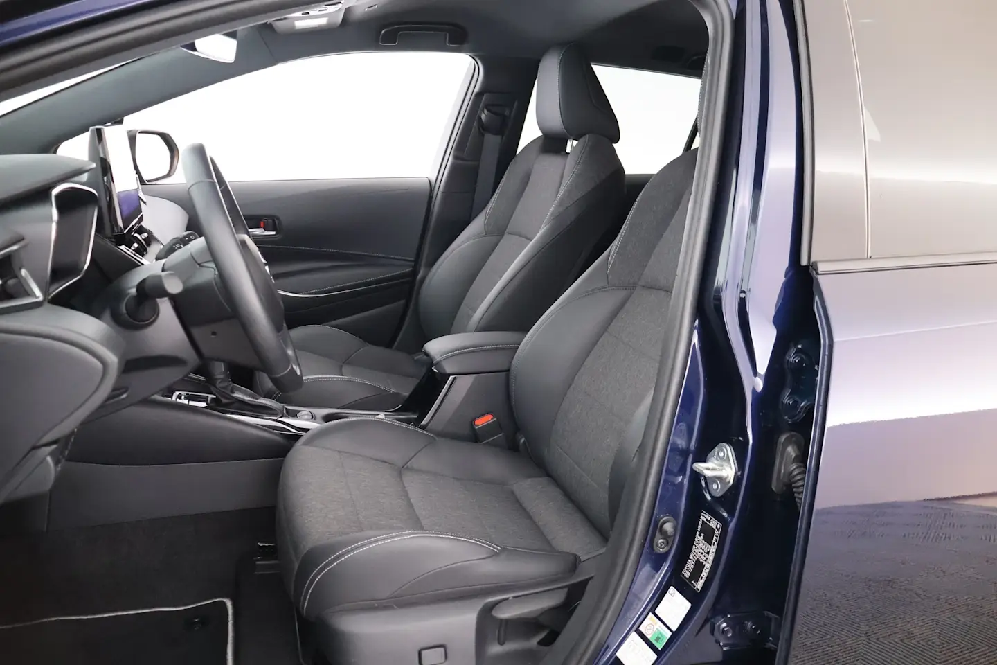 Car Image - 6lbD95LBQqbn6p4tJ4aR2x
