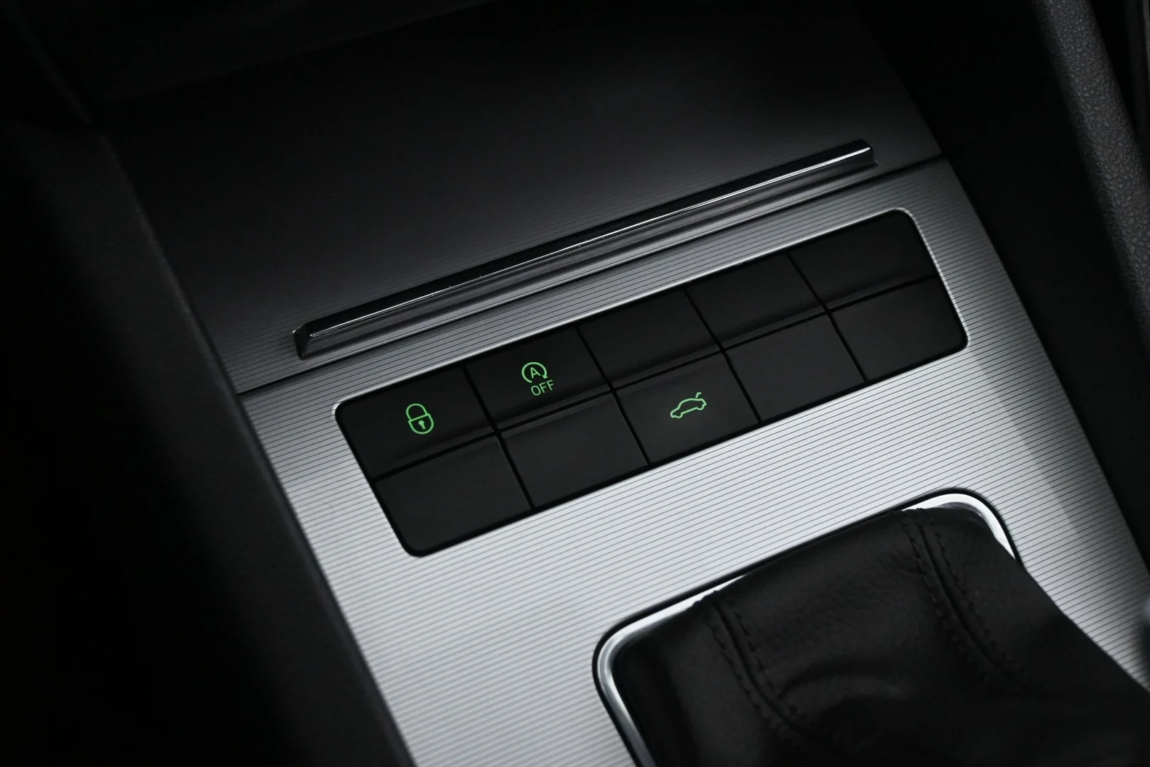 Car Image - 6baAtkwKpZgIu4MSJBSGuz