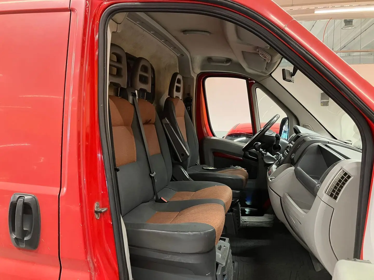 Car Image - 2ULQZVRjSFoMu4vUY3GG0L