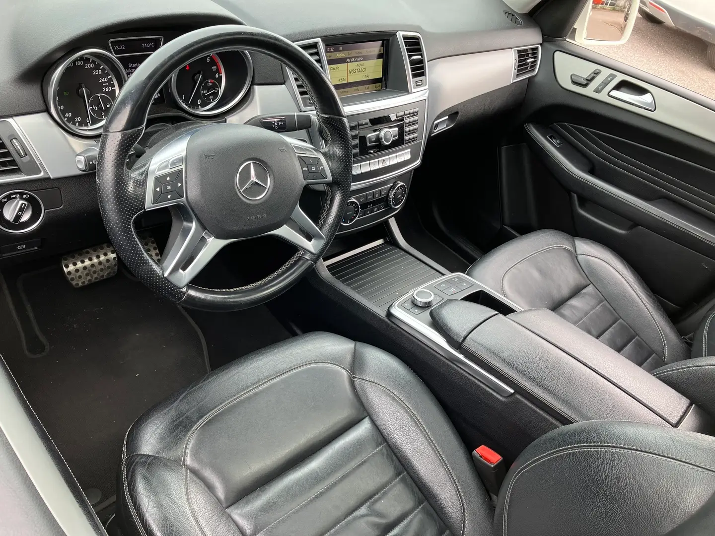 Car Image - 6EE4yH8lE9C8ZLLryhFnl3