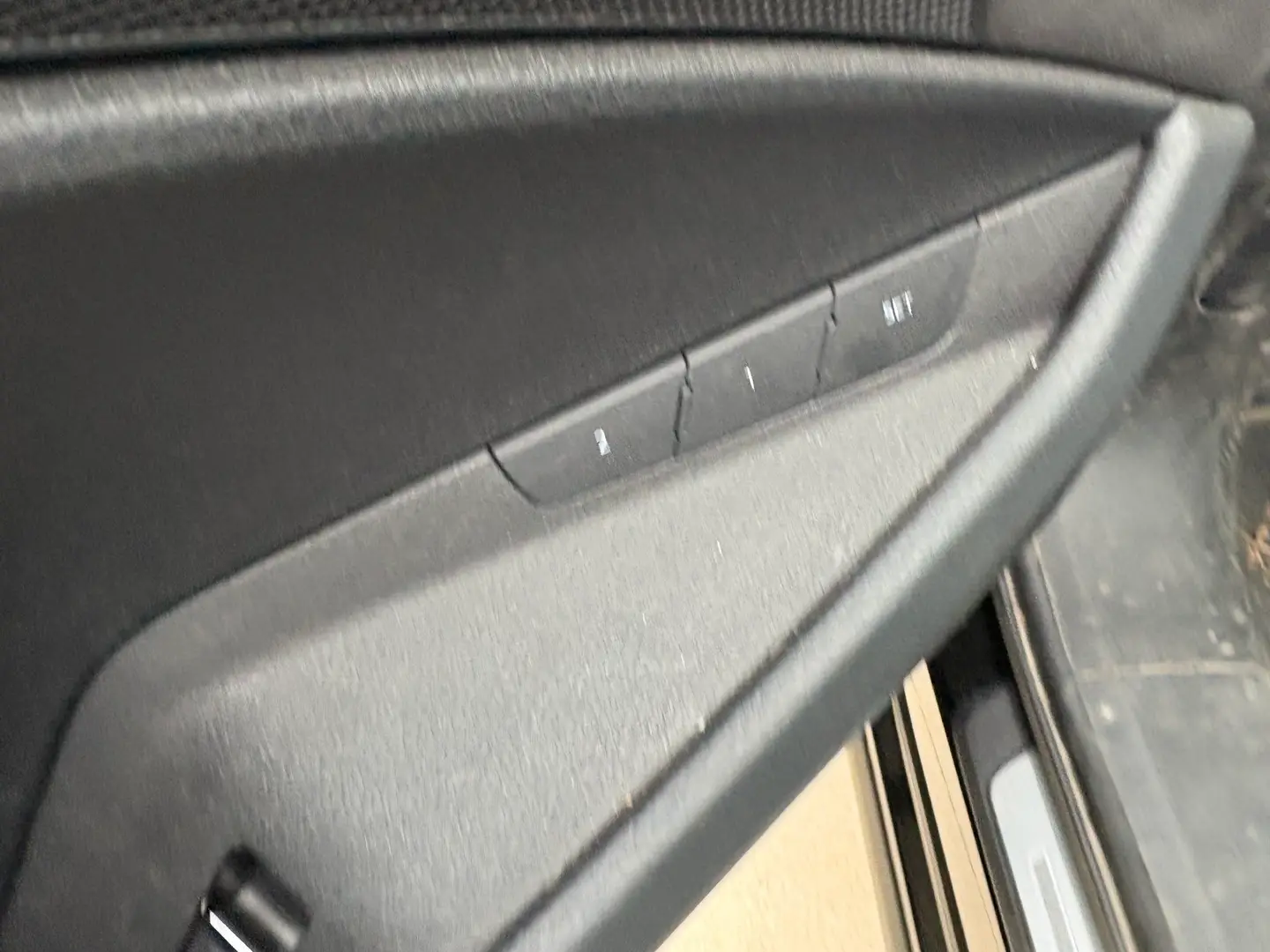 Car Image - 7zczV0mPoDOZmAfujXB7Fn