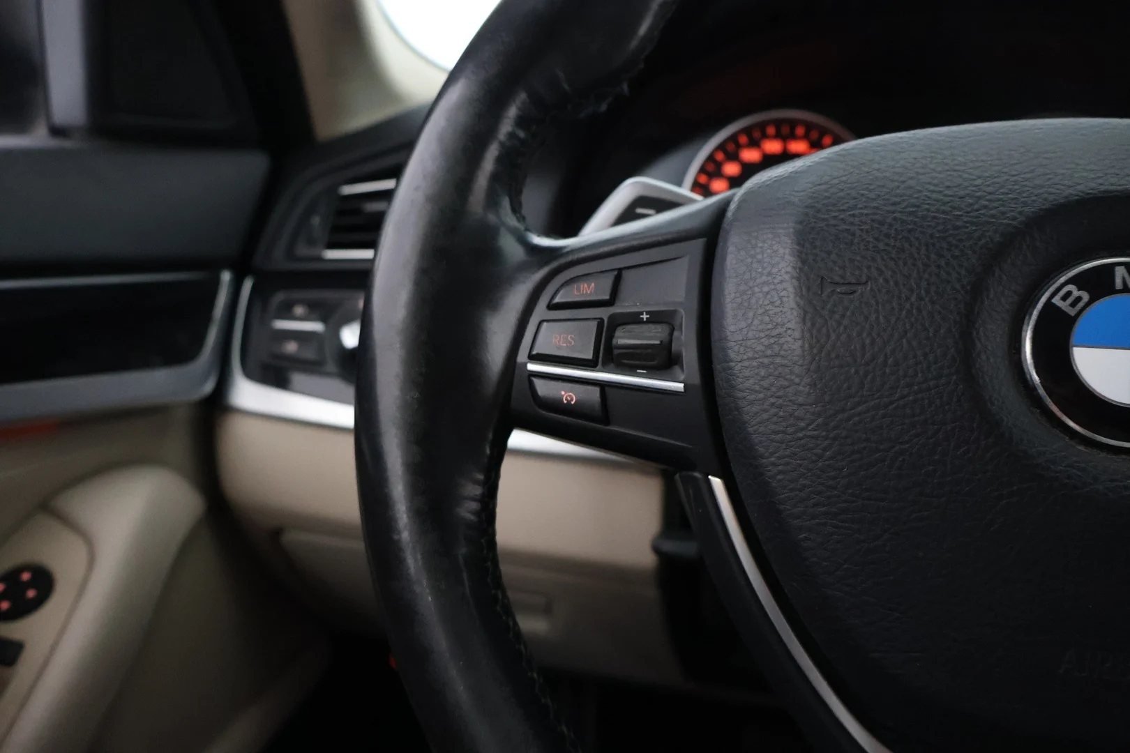 Car Image - 1pEDvPv8NKM41yyP36NMzU