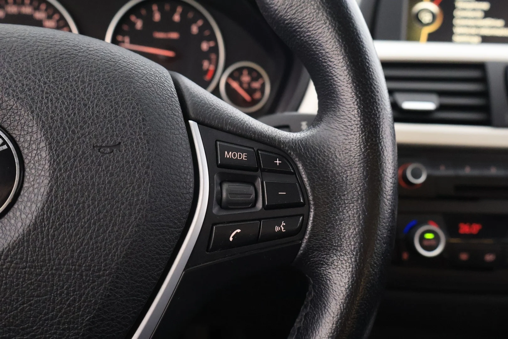 Car Image - 1WgR3psaTJGDMxXJaMqDlf