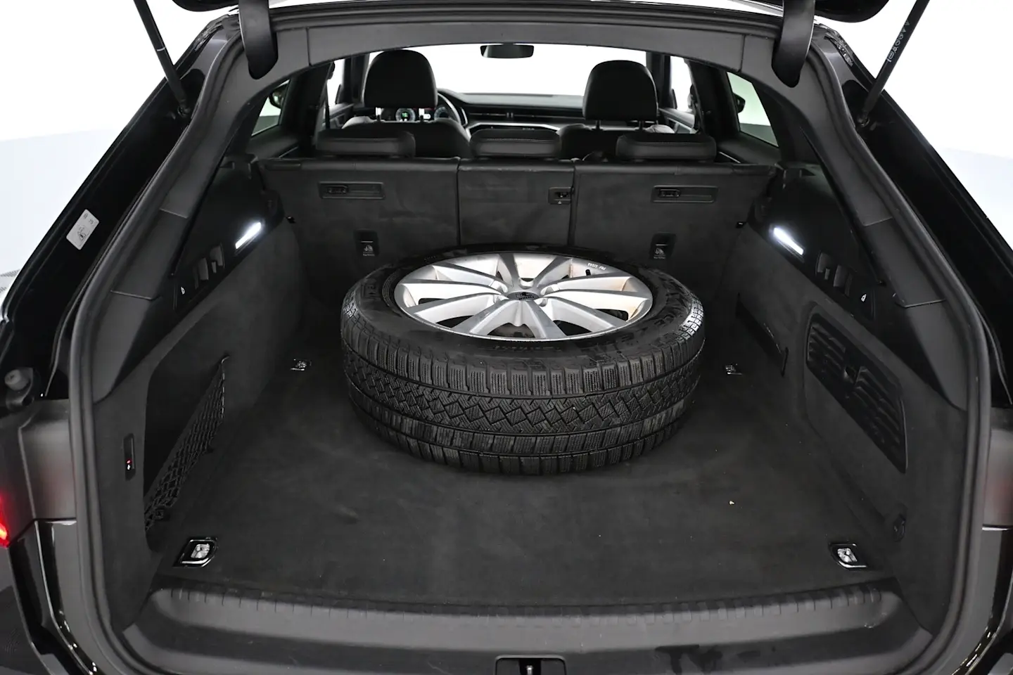 Car Image - 750CIXHG2GYmpwCrsSjVPT
