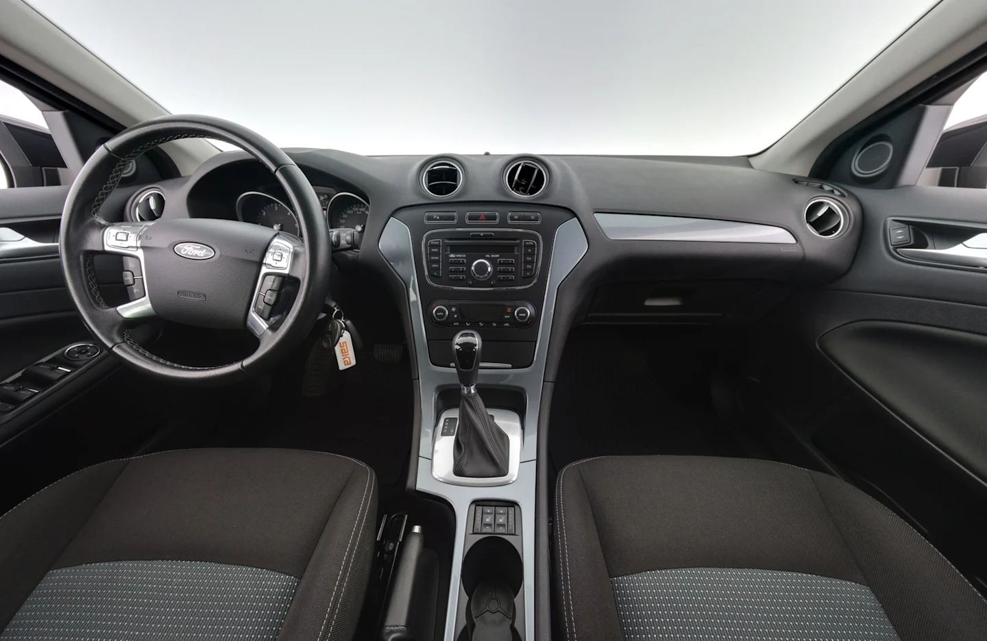 Car Image - 24VKPiODhkLtoeWiYH7Nxh