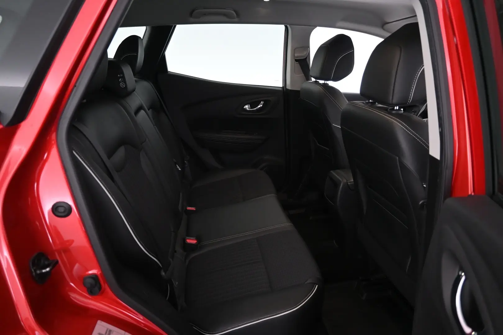 Car Image - 46jN0kBdXzrwwAGIuE90i0