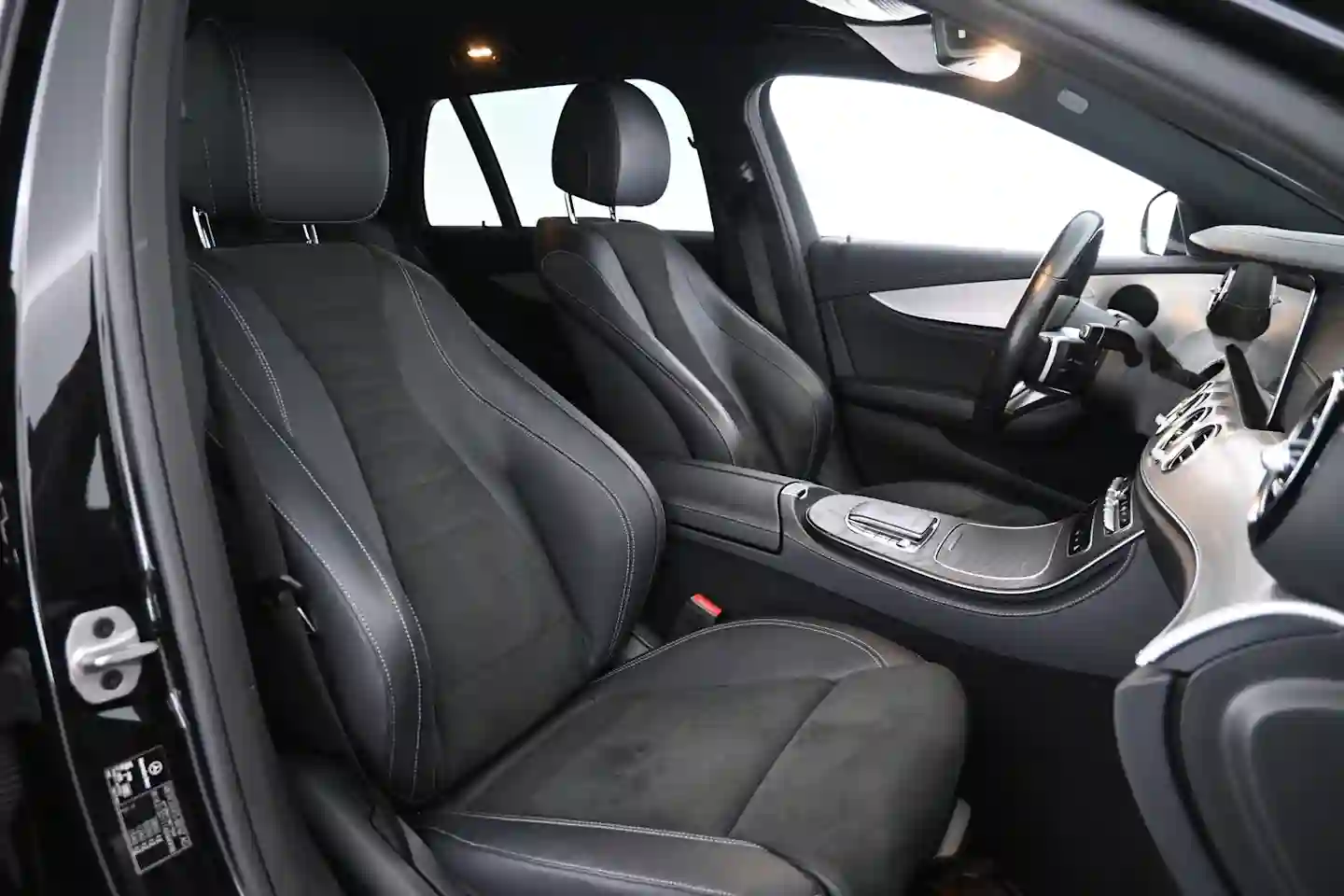 Car Image - 1Tp01wxWt1YV1JjE8mKjEw