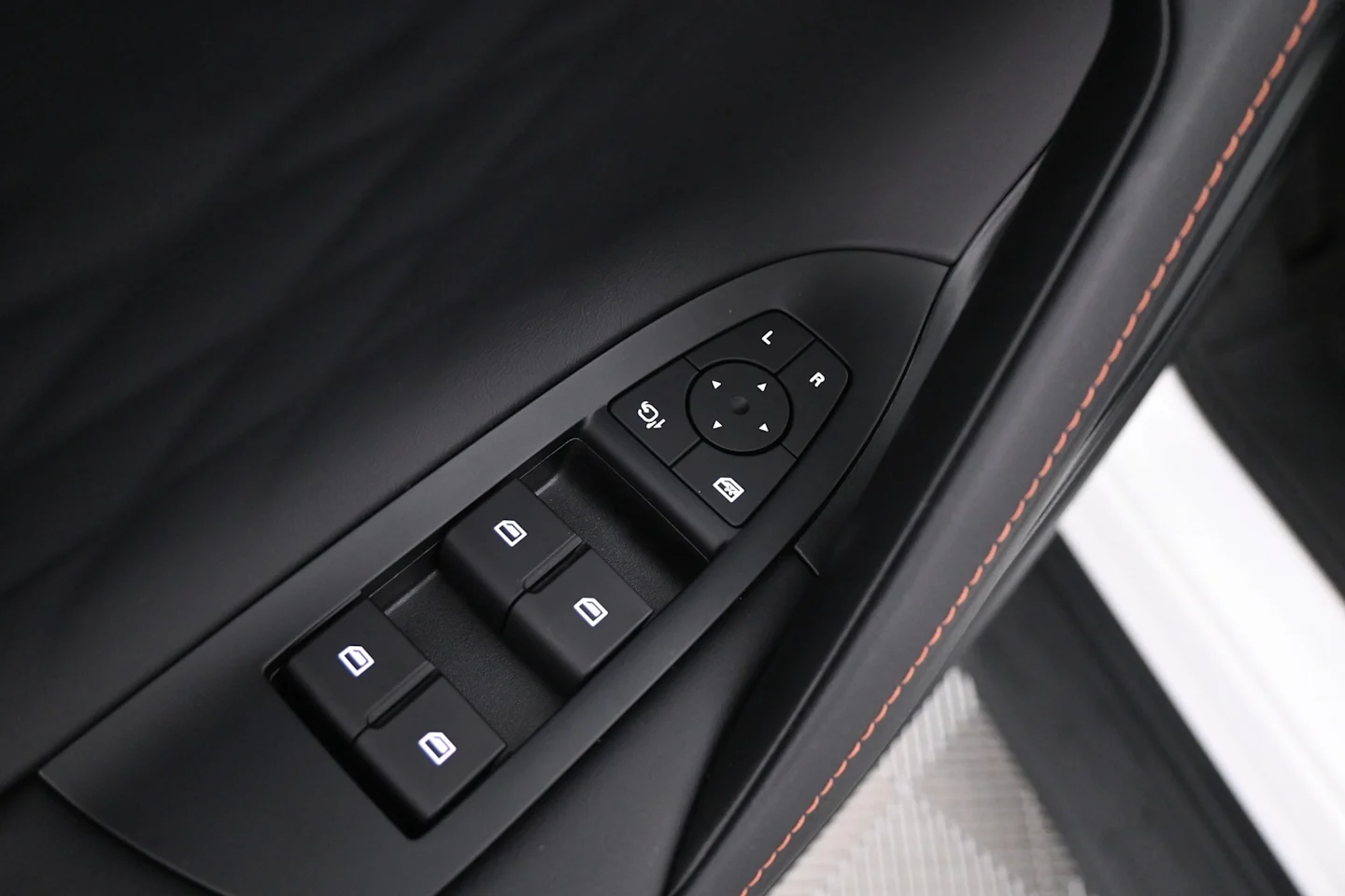 Car Image - 5E8r5lWlxI742FKivolcQH