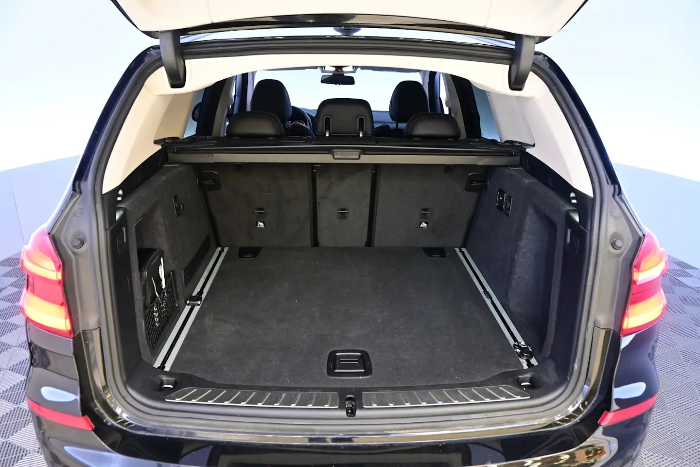 Car Image - 5pZMWqAS2cWkCkTuKMNjTj