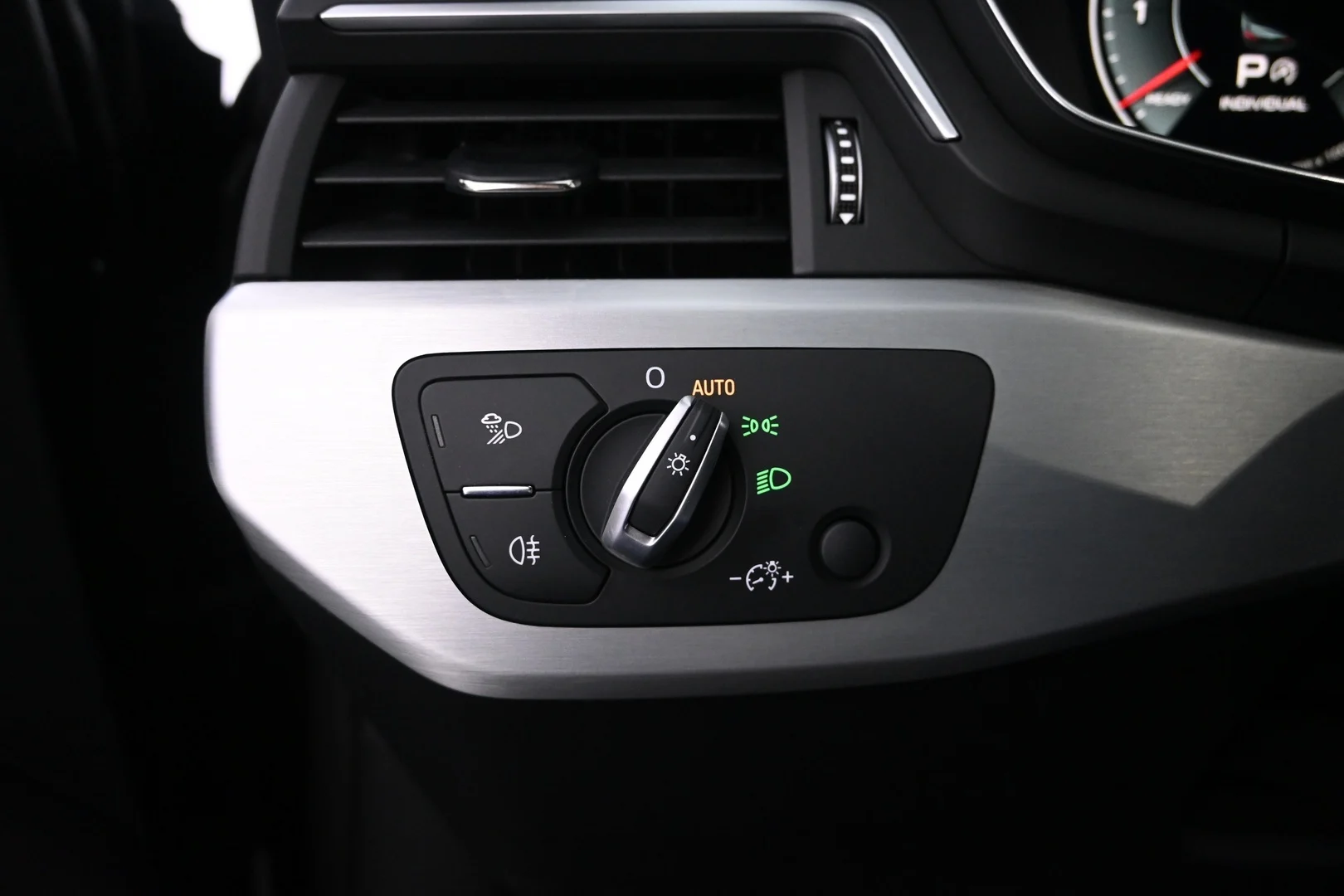 Car Image - ZyyYGUn5zPXO5kHprq1PU