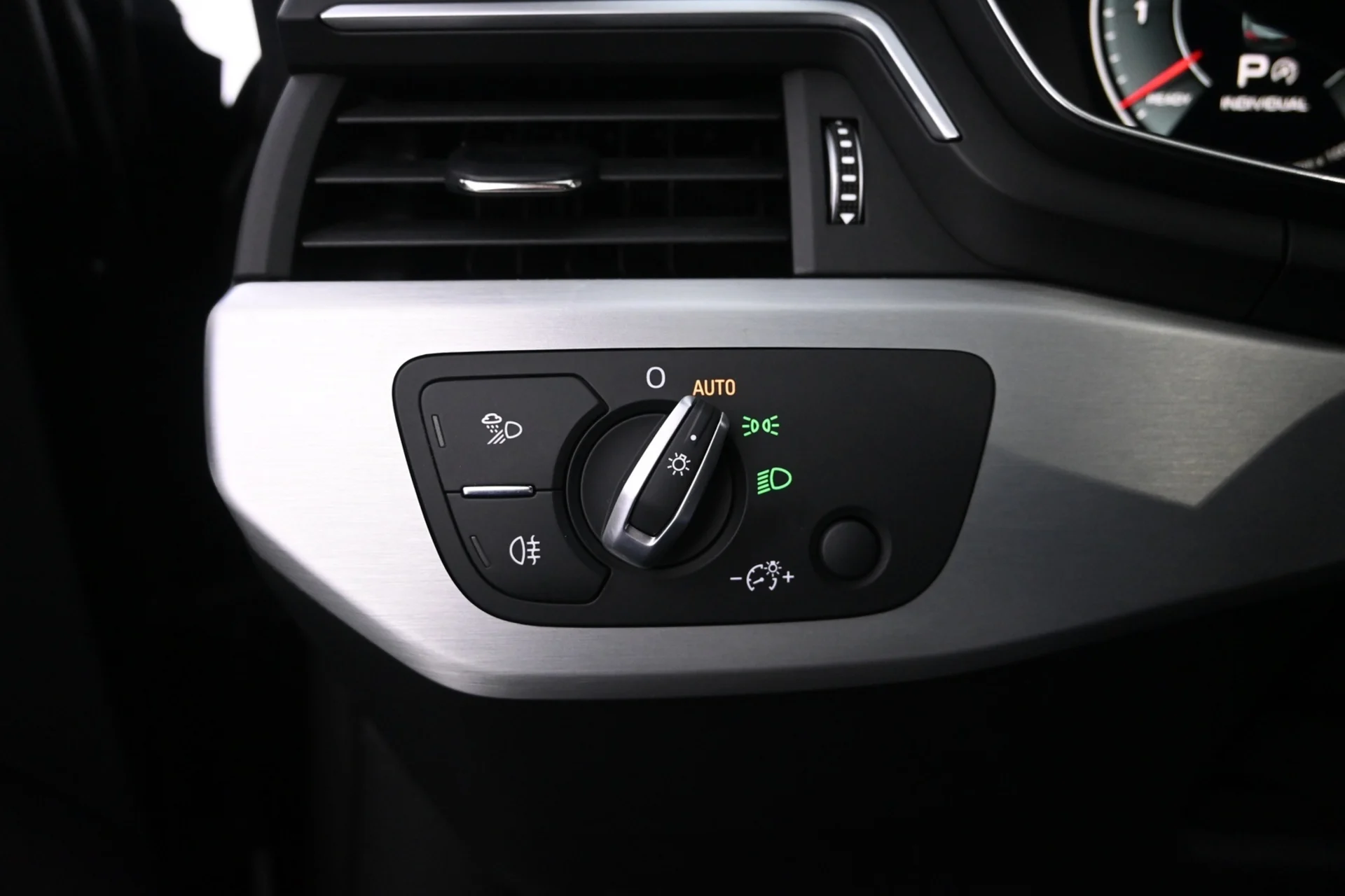 Car Image - ZyyYGUn5zPXO5kHprq1PU