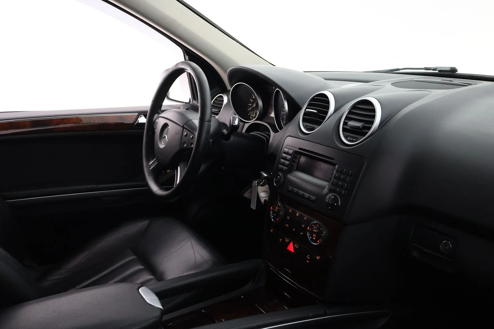 Car Image - 2wq34c2UzlWw5LSO8kdPly
