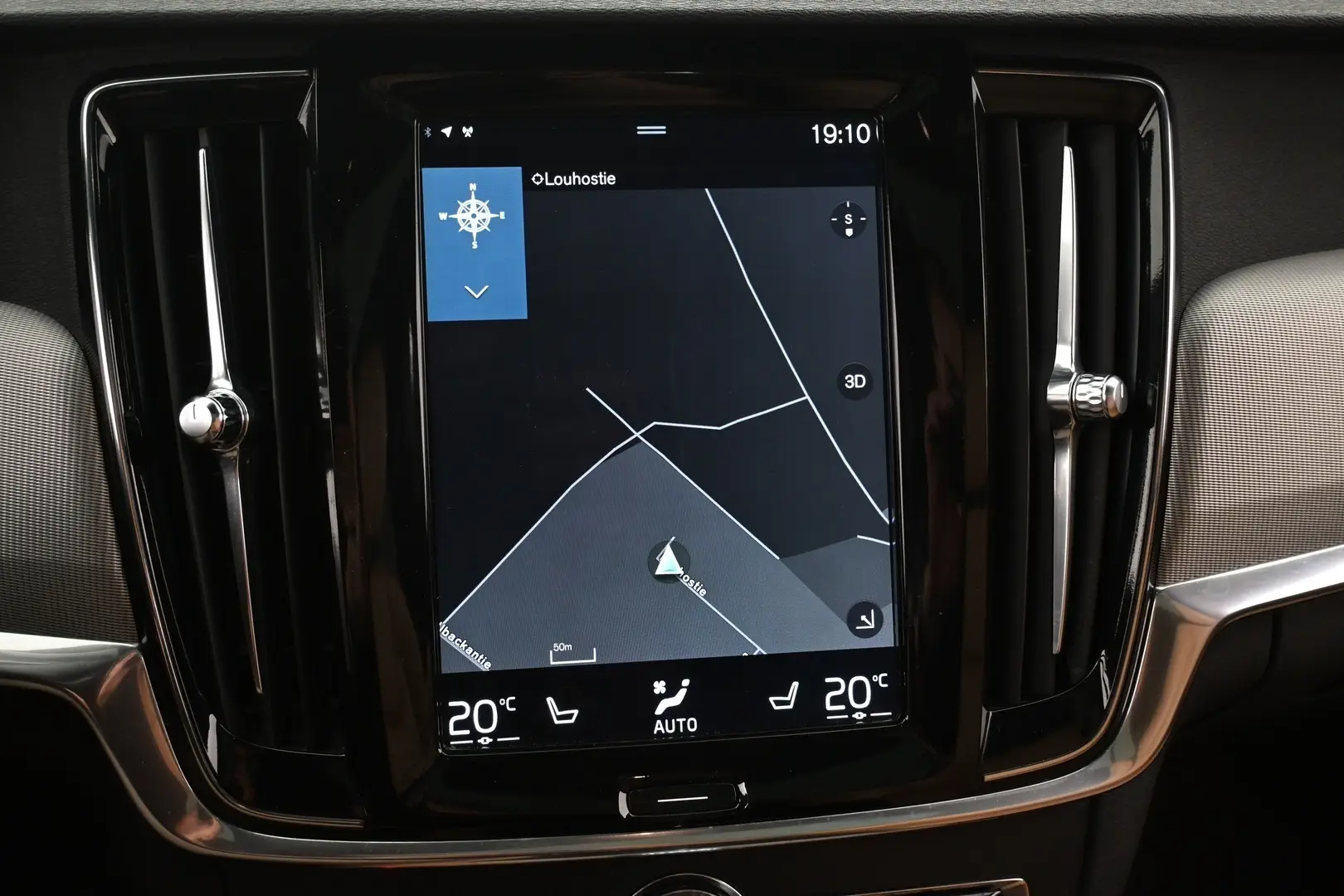 Car Image - 2kLJpdTRPefS0qQVbxAGRg
