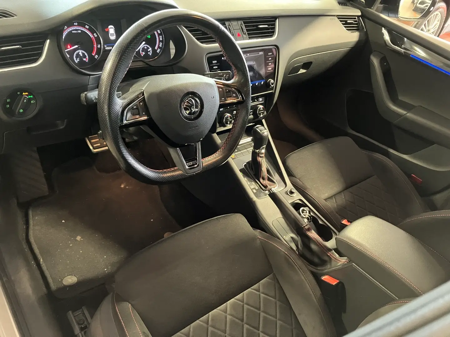 Car Image - 3MGzJsvGlkVOrc7hf8gCWB