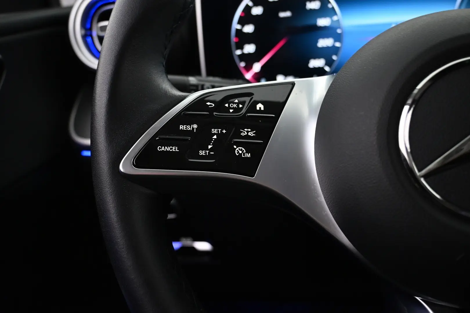 Car Image - 2uu31yfomFCju8B97pzJ8a