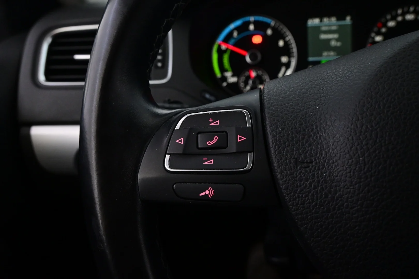 Car Image - 1h8ntuC8Kk024swyHiymay