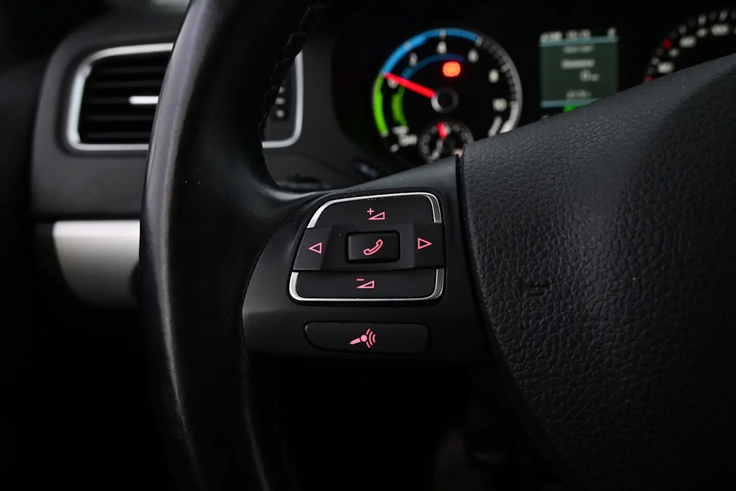 Car Image - 1h8ntuC8Kk024swyHiymay
