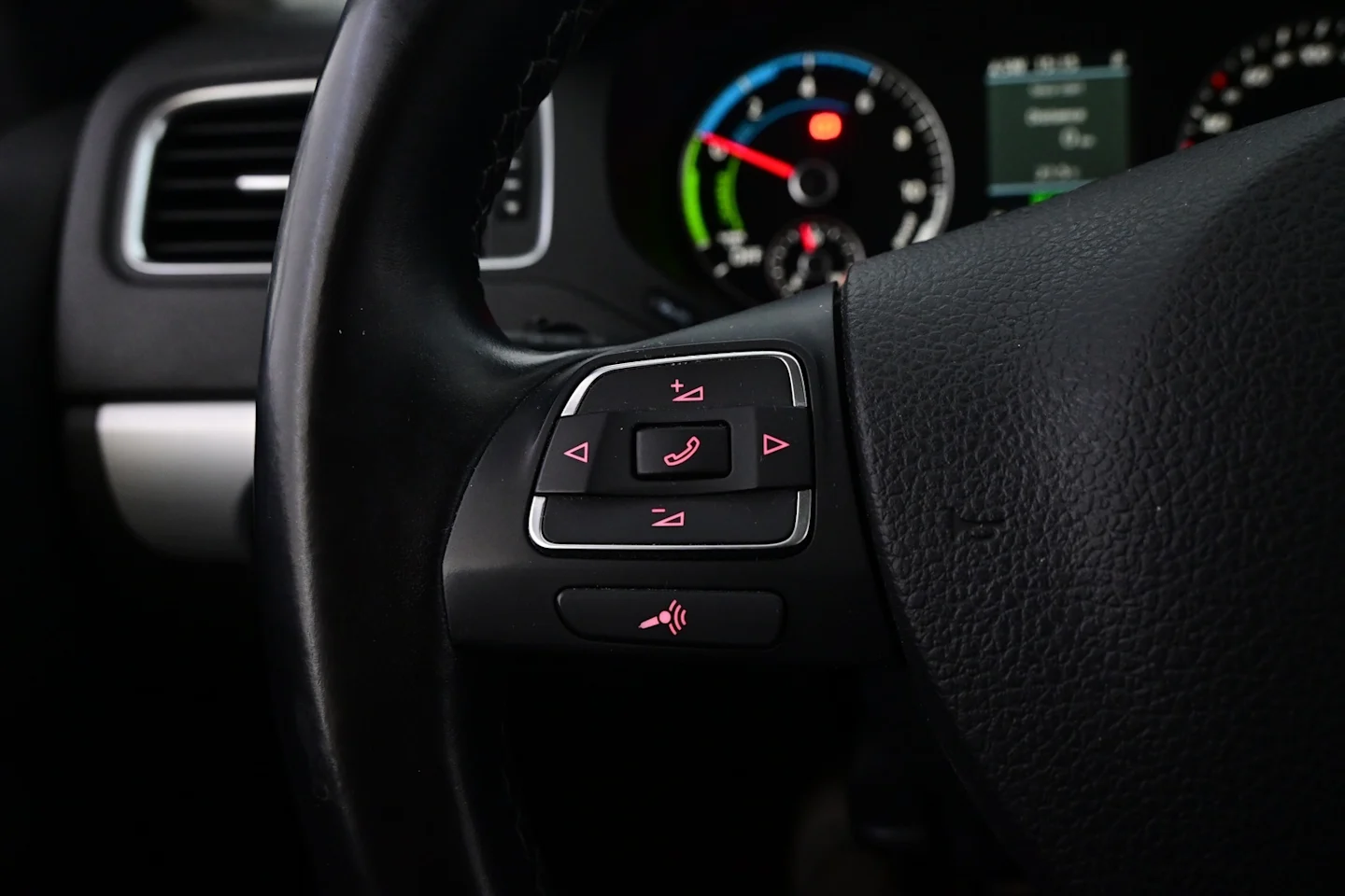 Car Image - 1h8ntuC8Kk024swyHiymay