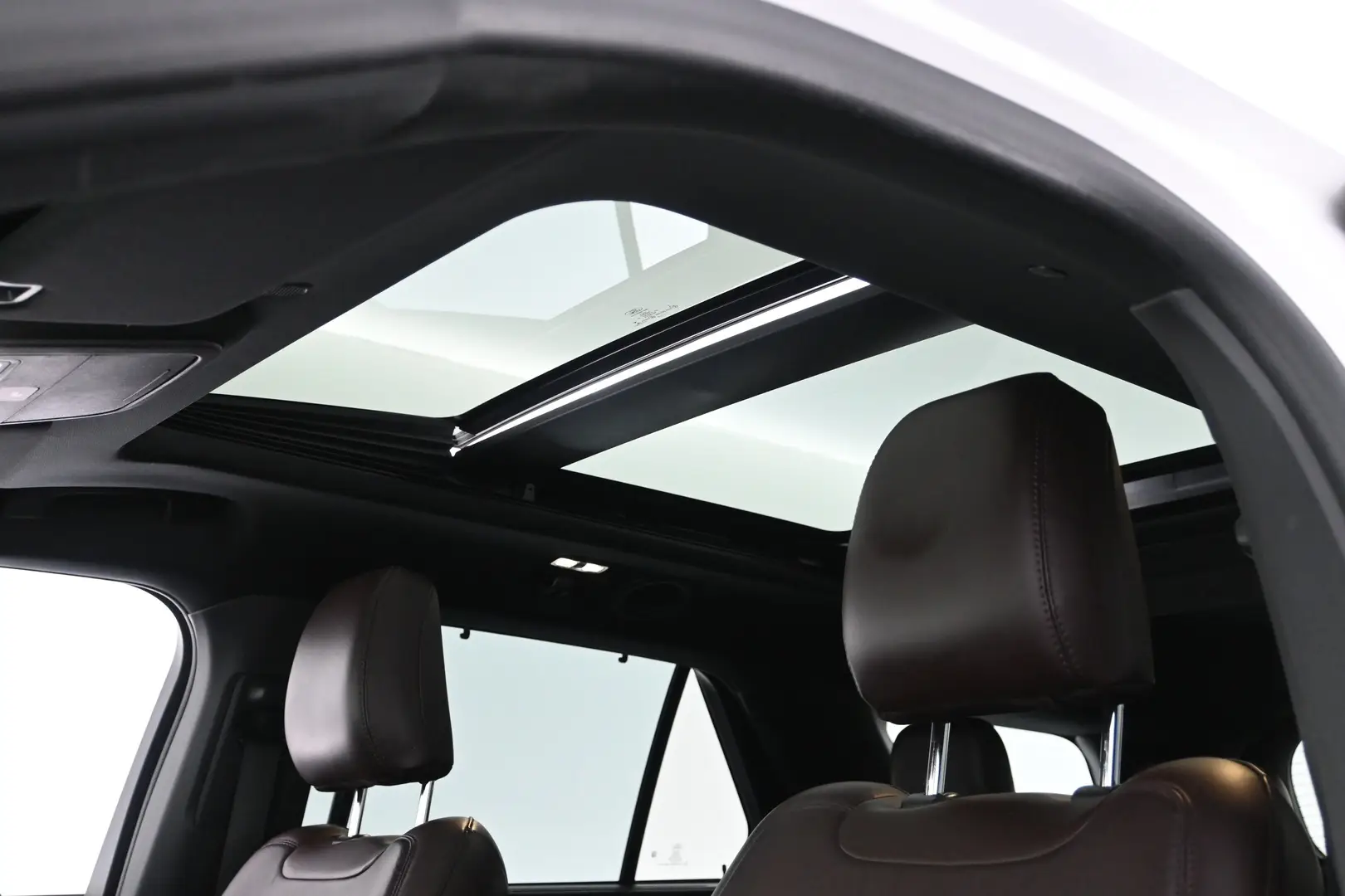 Car Image - 3tUXM4OLHujTWzotbVIg0Y