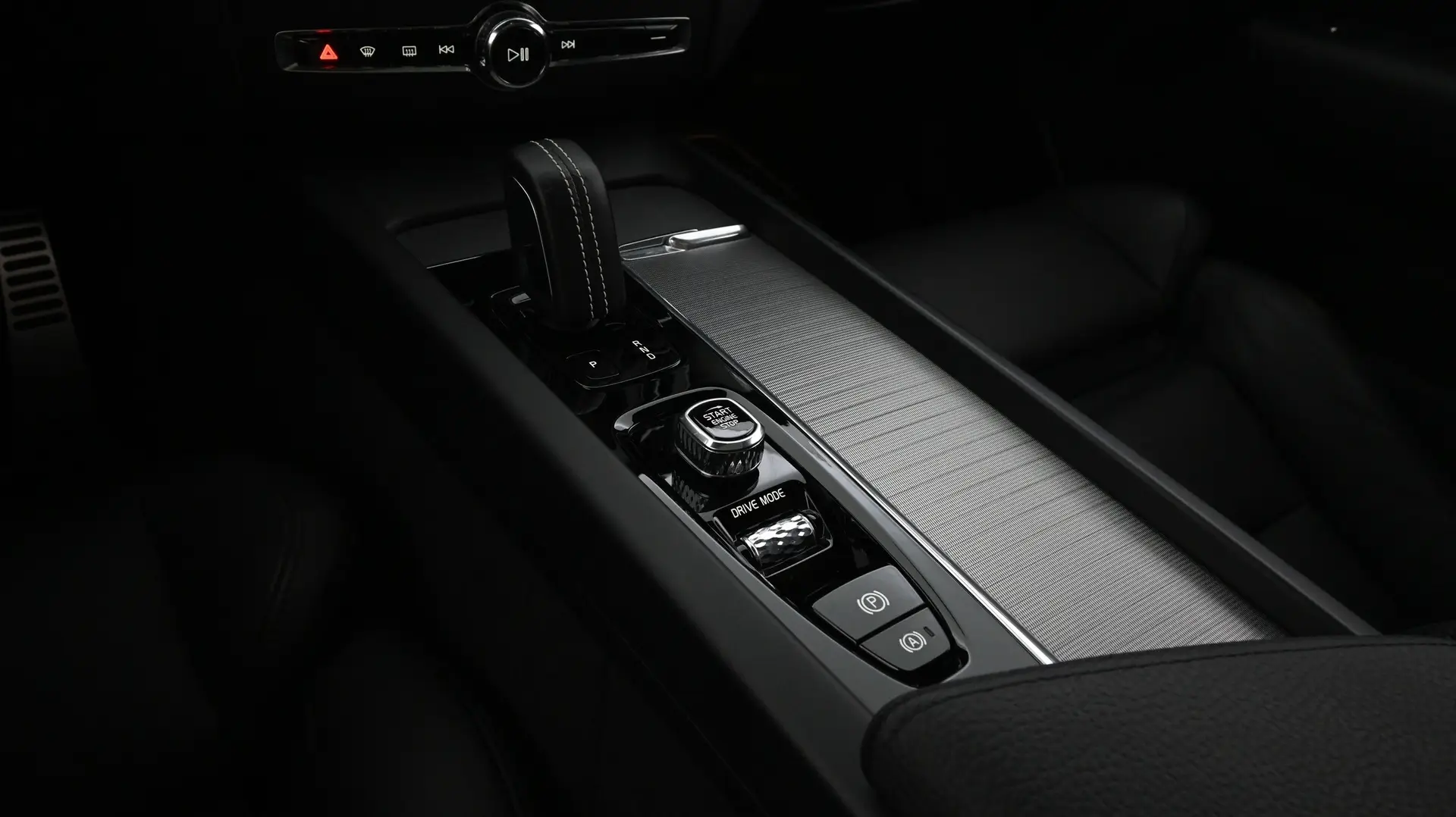 Car Image - 33gfgWDo4y6mFhlbbQwU6J