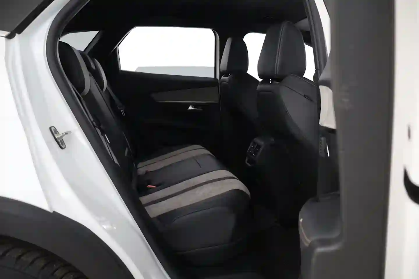 Car Image - 2md5BMDeFn9Ystpa6eBXSF