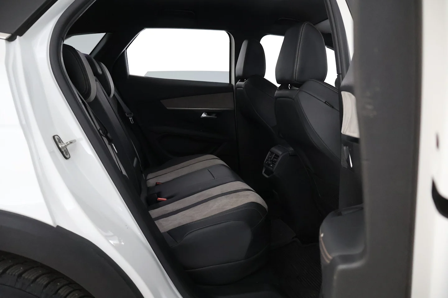 Car Image - 2md5BMDeFn9Ystpa6eBXSF