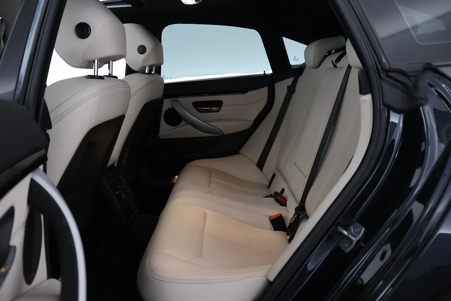 Car Image - 3AfkQxOG9drWKz7HgTwfMq