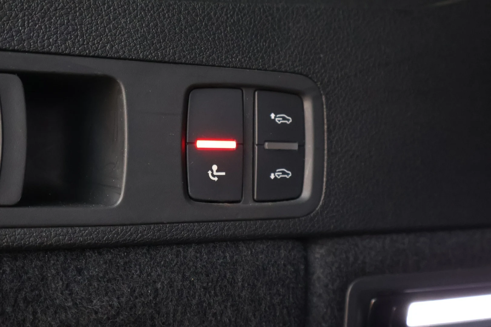 Car Image - HMoefmrmAZi2sJYSM3Nkr